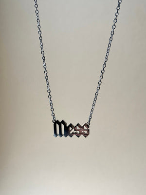 ELEPHANT EGG MESS NECKLACE