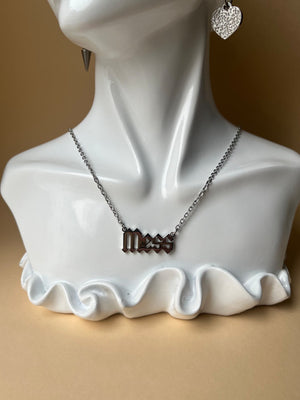 ELEPHANT EGG MESS NECKLACE