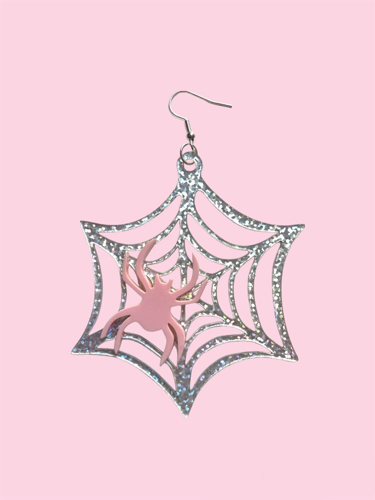 SPIDERWEB EARRINGS BY I`M YOUR PRESENT