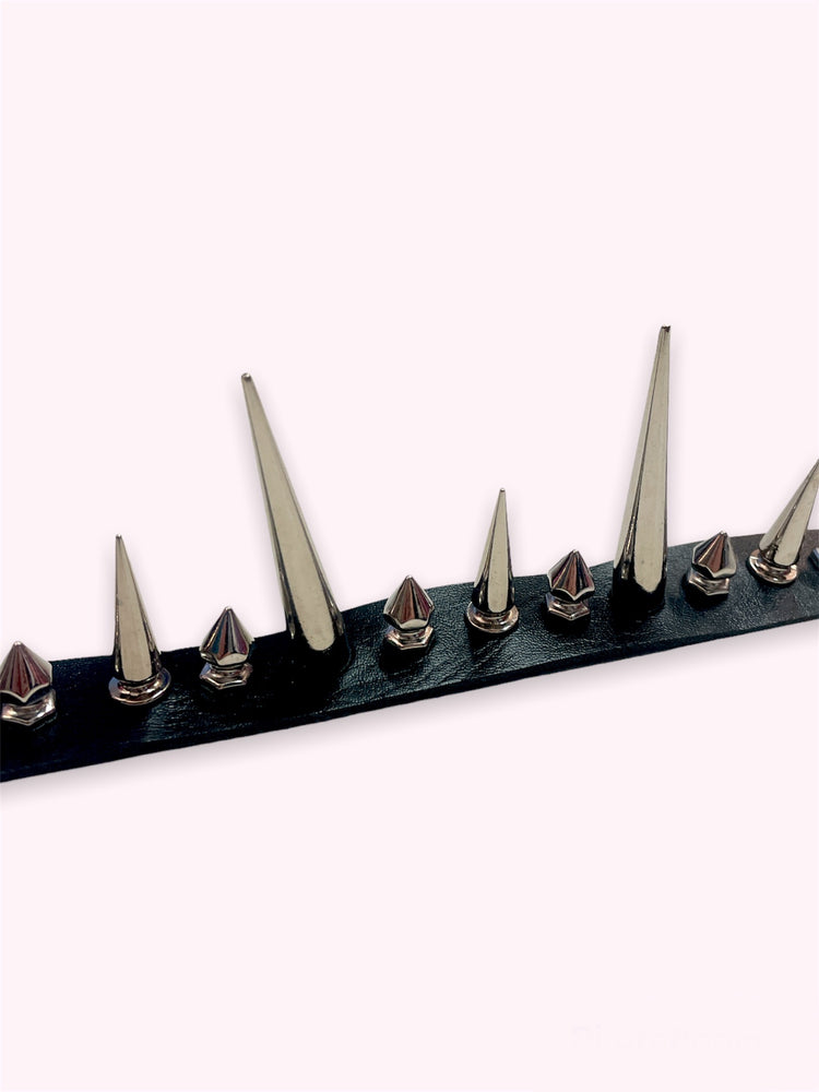 EXIT CHOKER DIFFERENT SPIKES BLACK